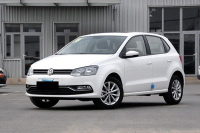 贴上大众标就能卖得好的10万级小车真的值得买吗？对比对比就知道