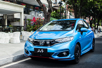 买菜代步这车低配就很超值，省下几万做改装还能爽翻全场