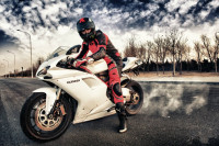 你开什么超跑 都追不到她！