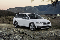 10来万比SUV还实用的车？先看看谁更实惠再选吧