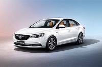 全新英朗携大长腿黑丝腿模性感出镜