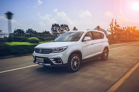 花2万买的车竟比隔壁提途观L的还有面子？