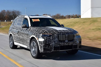 对标奔驰GLS 宝马X7量产版将于11月亮相