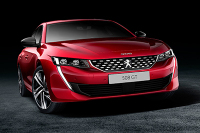 想换车的再等等，这款中型车帅出新高度！