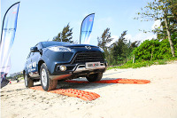 12万起步硬派中型SUV，很适合带着小孩去野！