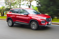 春光烂漫之际，小情侣自驾游很值得推荐的SUV，只需6.88万起？