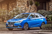 6万就能买到紧凑型轿车了，还挤啥公交车？