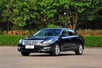 除了帕萨特，这款车开出去也很有面子，而且家用很方便！