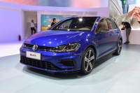 要啥4.0L、5.0L?这4款2.0T的小车也能4、5秒破百!