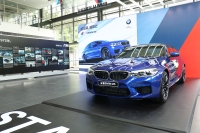 全新BMW M5广州站震撼上市