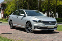 准备掏钱买车的等等，2款最热门的10万级家轿新款来了！