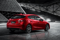 操控完爆朗逸轩逸！这3款10来万的家轿，开了就不想停