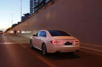 隔壁老王开个街车BBA，太腻了，这3款车回头率完爆