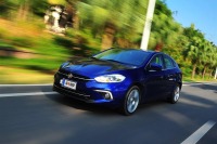 开着容易上瘾，这3款10来万的合资车，比朗逸好玩得多