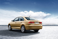 月销2万VS月销4千，这两款10万级合资车差距到底多大？