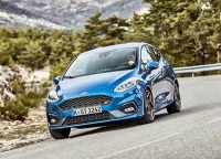 这款暴力小车要是入华，飞度Polo得凉一半