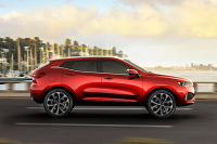 猜猜是哪款豪华SUV，竟让“国际詹”心动不已？