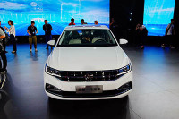 想买朗逸的等等！又一款大众新车首发，MQB平台，配置超高