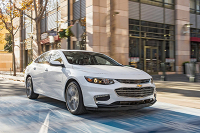 近5米的B级车却只卖A级车的价格，这两车空间还超大