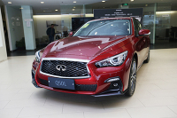 吸睛无数！这两款同级最拉风的豪车20多万起步，最高优惠11万