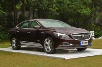 谁说20多万就要买BBA？这几台车配置高，面子也很足！