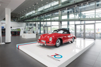 共庆保时捷跑车70载  尽享极致跑车乐趣