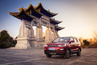 车企尴尬斗地主，欧尚：对三，五菱宝骏：要不起