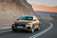 2.1吨重的轿跑SUV，外媒却说这车开起来犀利、惊人？