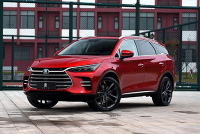 12.99万起步！帅爆的国产7座SUV上市，最快4.3秒破百，给力！