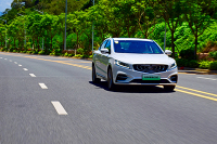 7.4秒破百,3L/100km,做工一流的家轿13.68万起你敢信?
