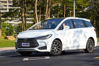 家用神器，这几款7座车落地不到10万，全家人用都够了