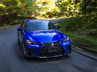 超400	雷克萨斯搞了台超400马力的IS，我就问M3和C63慌不慌？