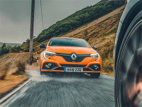 纽北前驱王又来搞事了！全新梅甘娜RS只需5.8秒破百