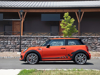 MINI JCW橙色特别版发布！性能升级，使用航空材料