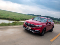 8.99万起的强1.5T+CVT，这款高颜值SUV居然让90后一见钟情？