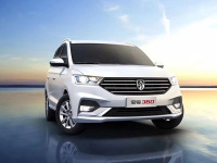 比宝骏730还好用？这车家用无敌，起步价6万不到！