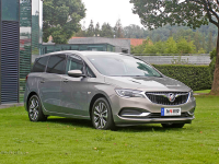 空间大油耗低，便利性无敌，有这台10多万的6座车还买啥SUV