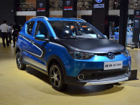 4.98万起就能买，每公里花费不到1毛钱，不用挤公交了！