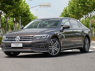 别看BBA了，这款5米长的大众至少便宜4万，面子杠杠的