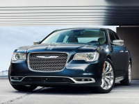 30多岁开这3款豪车，妥妥的人生赢家！卖40万值不值？