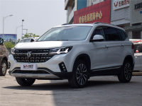 卖9.5万？全新SUV颜值没得挑，配1.6T宝马发动机，能不火？