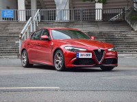 买普通版过小日子挺好，这3款好开长得帅，最大马力333匹！