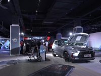 成都车展首发！这款7座紧凑型车，是国内首款“三栖”车型？