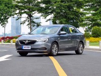 7.99万起步，这两款家轿超靠谱，90%的年轻人都看过！