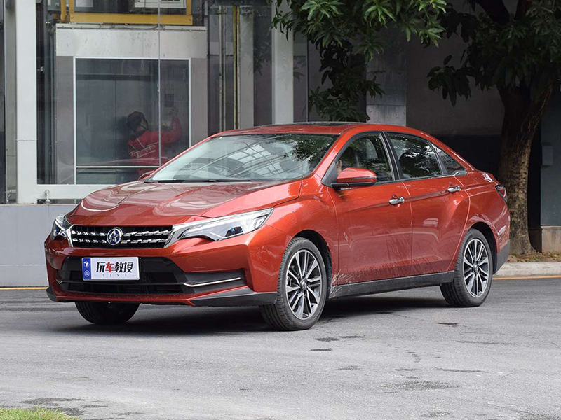 最低4.99万起步，这3款轿车5星好评，还有10年质保！