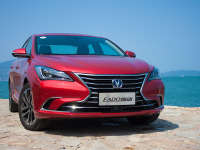 10多万买靠谱家用车，有国产有合资，老司机都推荐这4款！