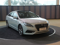 国庆油价又涨了！20多万这4款中型车超省油，是不是你的菜？