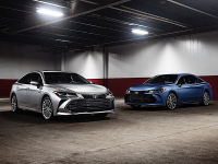 皇冠已老，亚洲龙够硬气吗？