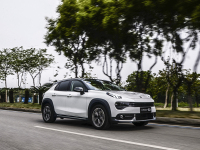 满大街都是轿跑SUV,领克02又有啥本事突围而出?