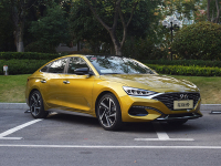 不仅同级最强动力，这辆11.98万起小钢炮还有高颜值高配置！